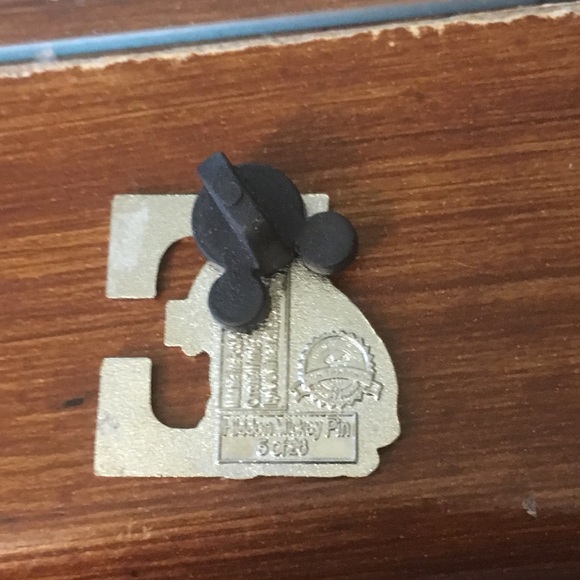 Eeyore Pin - Picture 2 of 2